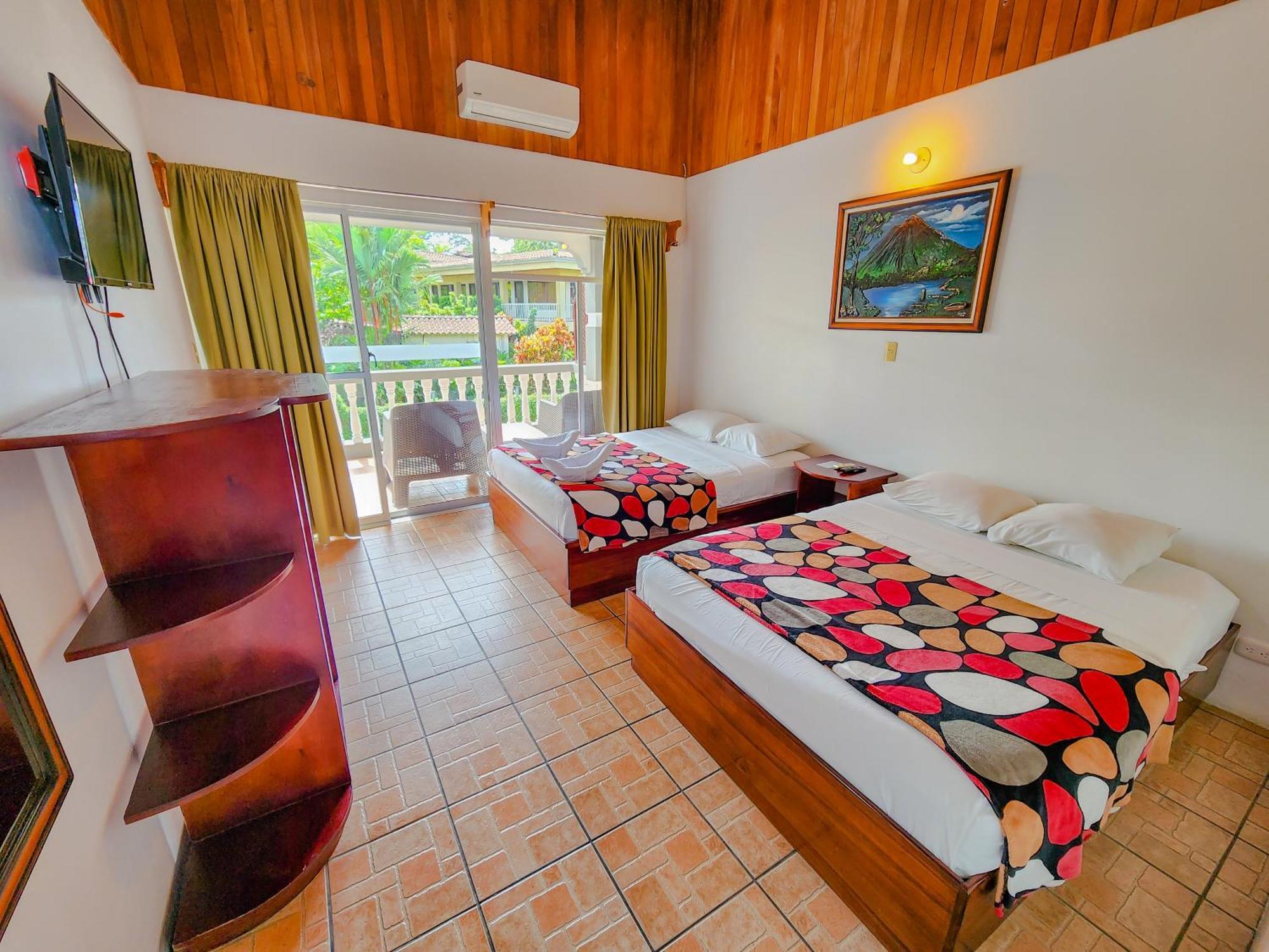 Hotel Sierra Arenal La Fortuna Bagian luar foto