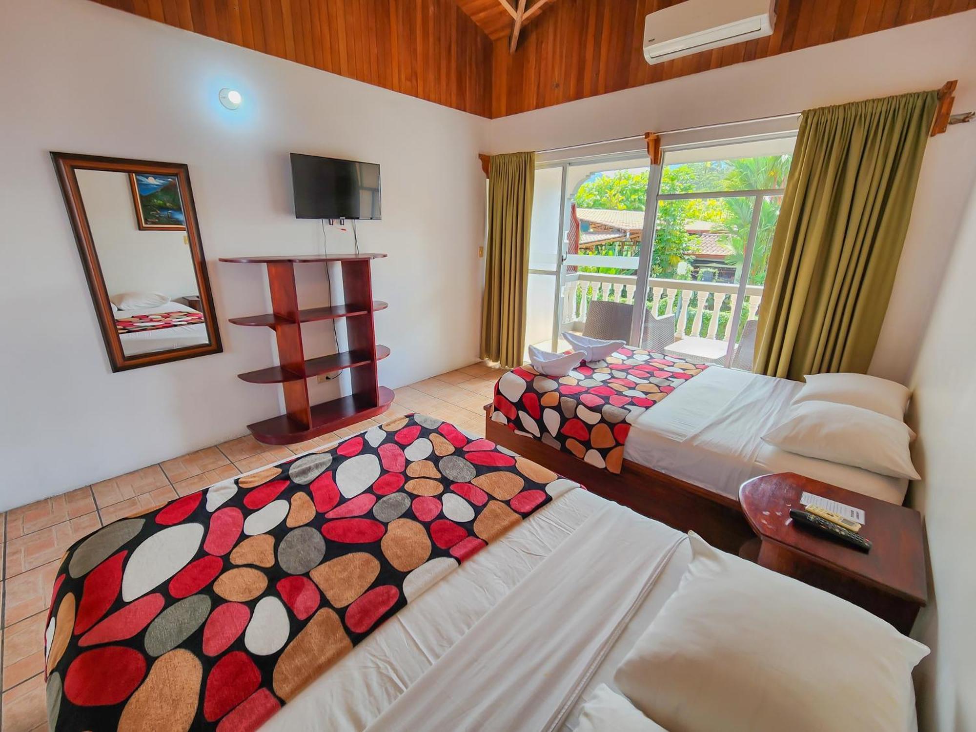 Hotel Sierra Arenal La Fortuna Bagian luar foto